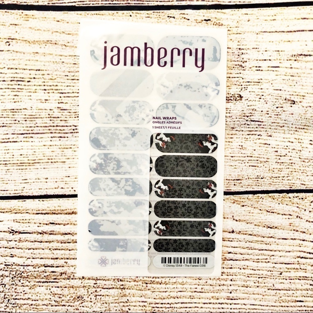 Jamberry The Fairest  Disney Snow White with the Apple Nail Wrap